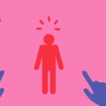 Sobre fondo rosa fucsia un monigote rojo sorprendido rodeade de manos con dedo acusador en morado