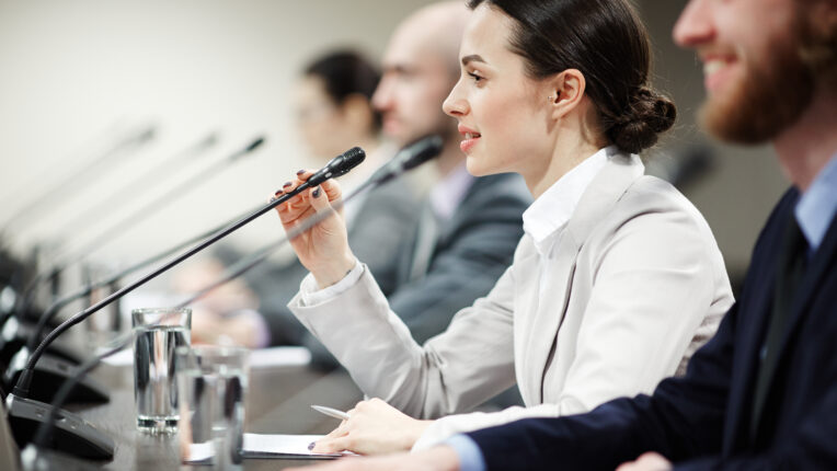 intervención de concejal en un pleno